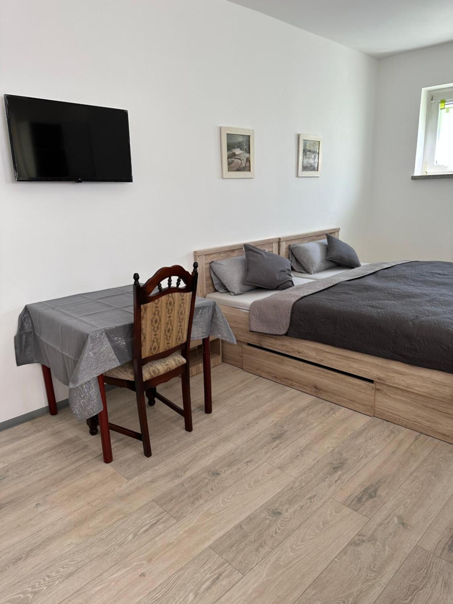 Ein Zimmer Wohnung Am Markt Oelsnitz  Екстер'єр фото